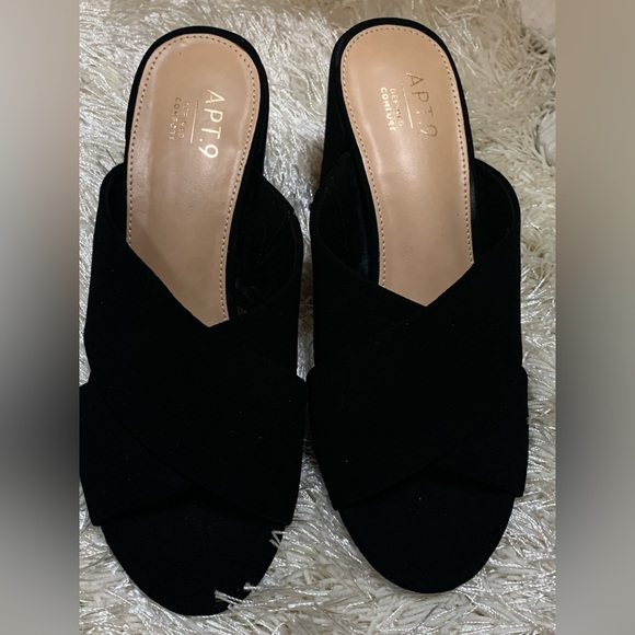 APT. 9 “Defined Comfort” Mule Sandal - Picture 2 of 6